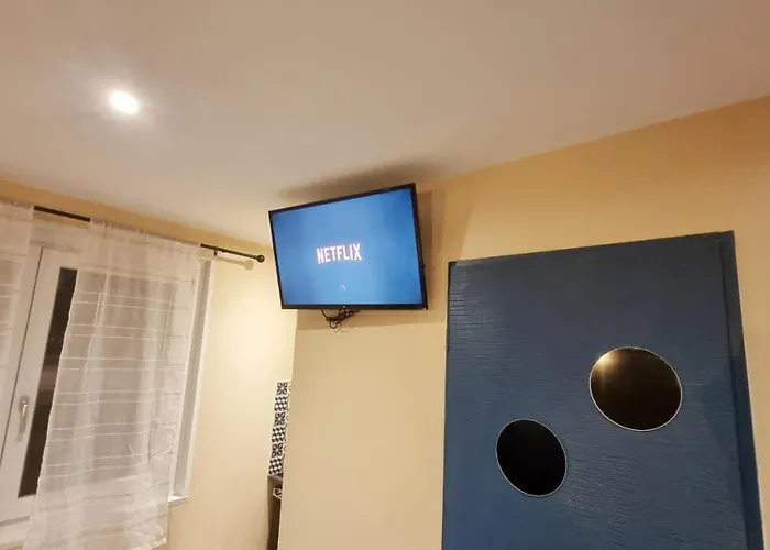 Sleep In - Parking - Centre