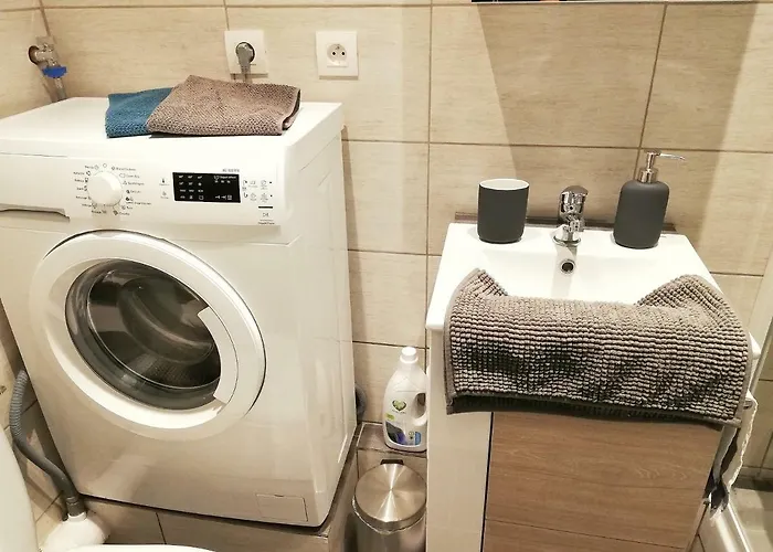 Sleep In - Parking - Centre *